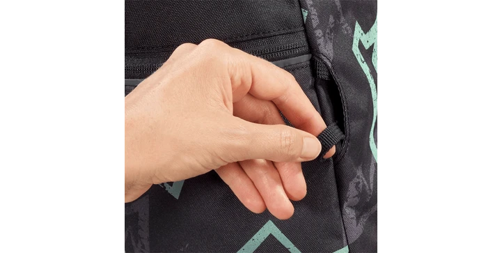 Coocazoo Turnbeutel, Reflective Graffit 5 Coocazoo Turnbeutel, Reflective Graffit – Bild 3